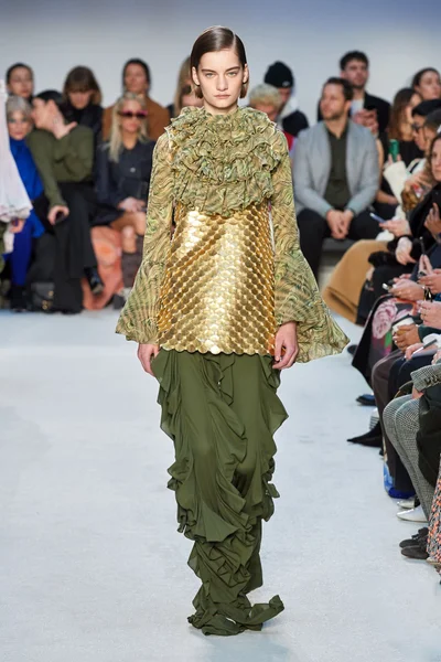 Look 34